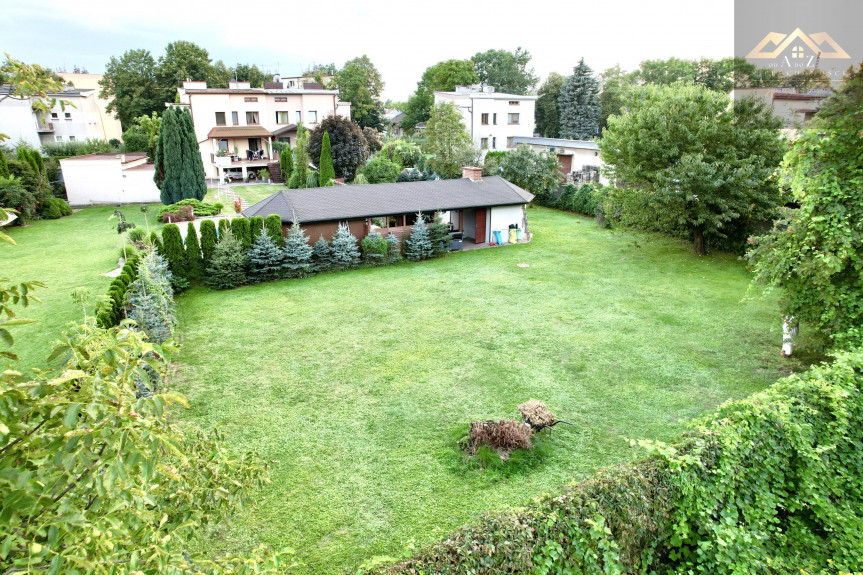 Tarnów, Zamieszkaj w centrum Tarnowa w domu z basenem....., domkiem rekreacyjnym, pięknym ogrodem.