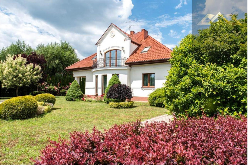 tarnowski, Tarnów, Koszyce Małe, Rezydencja z wyposażeniem