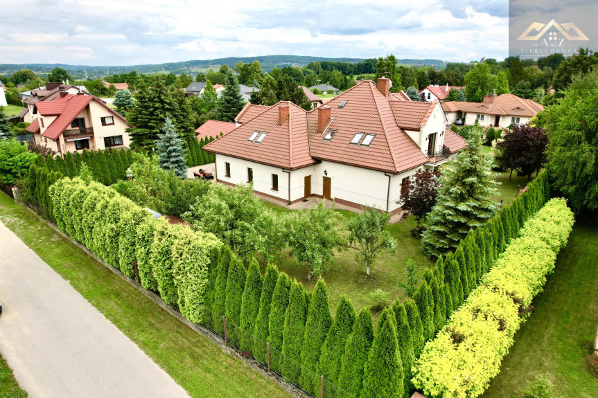 tarnowski, Tarnów, Koszyce Małe, Rezydencja z wyposażeniem