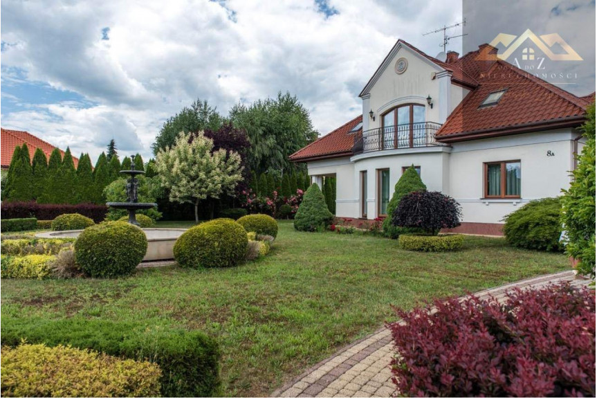 tarnowski, Tarnów, Koszyce Małe, Rezydencja z wyposażeniem