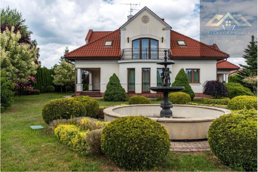 tarnowski, Tarnów, Koszyce Małe, Rezydencja z wyposażeniem