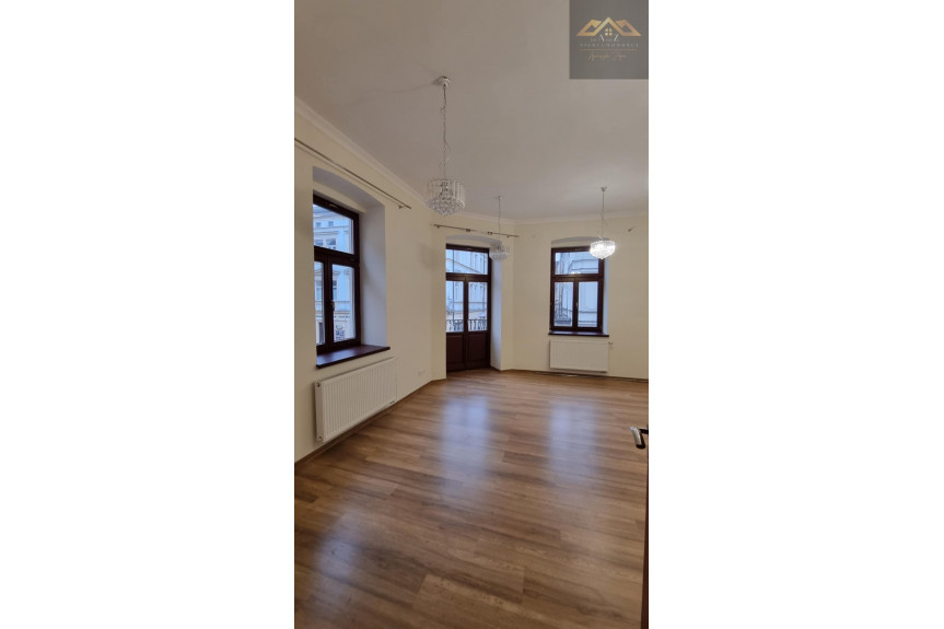 Tarn&oacute;w, Wałowa, Lokale biurowe