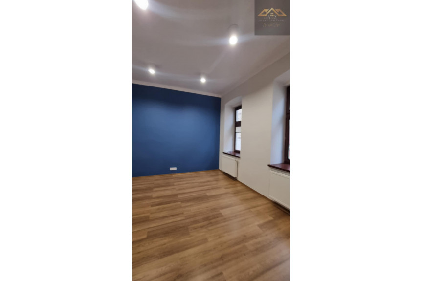 Tarn&oacute;w, Wałowa, Lokale biurowe