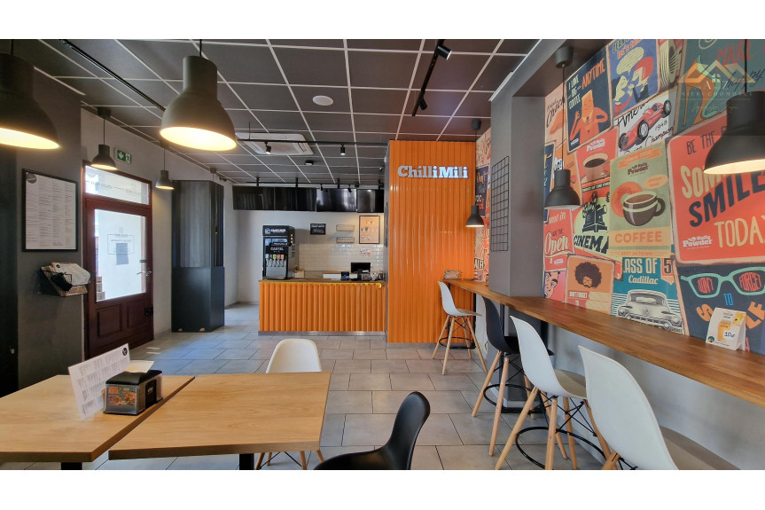 Tarn&oacute;w, Gotowy lokal pod działalność gastronomiczną, gotowy z zapleczem kuchennym, witryny