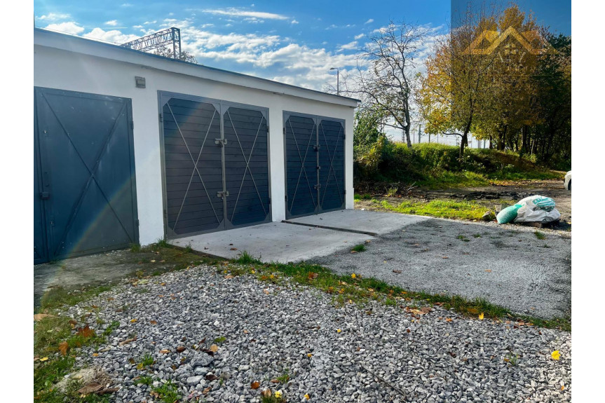 Tarn&oacute;w, Strusina, Jana Kochanowskiego, Garaż po remoncie w Tarnowie