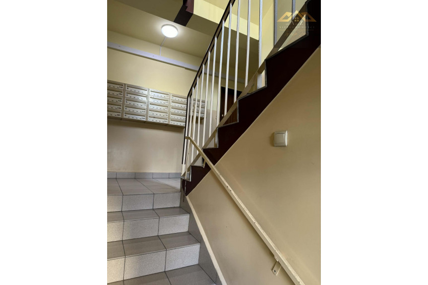 Tarn&oacute;w, mieszkanie do remontu, 1 piętro winda