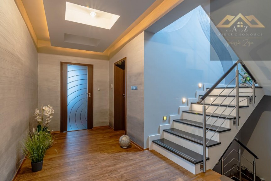 tarnowski, Tuch&oacute;w, Piotrkowice, Wyjątkowo położ&oacute;na willa podmiejska