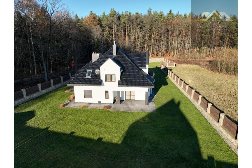 tarnowski, Tuch&oacute;w, Piotrkowice, Wyjątkowo położ&oacute;na willa podmiejska