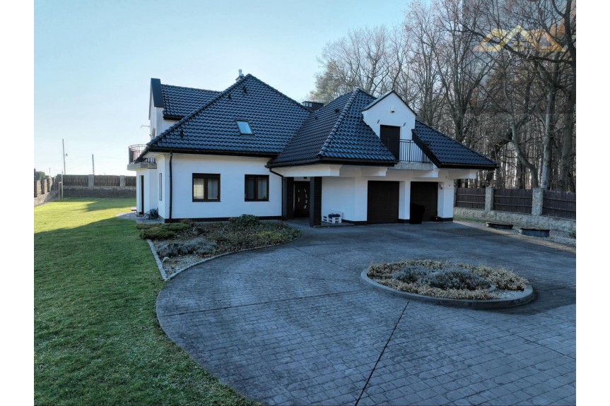 tarnowski, Tuch&oacute;w, Piotrkowice, Wyjątkowo położ&oacute;na willa podmiejska