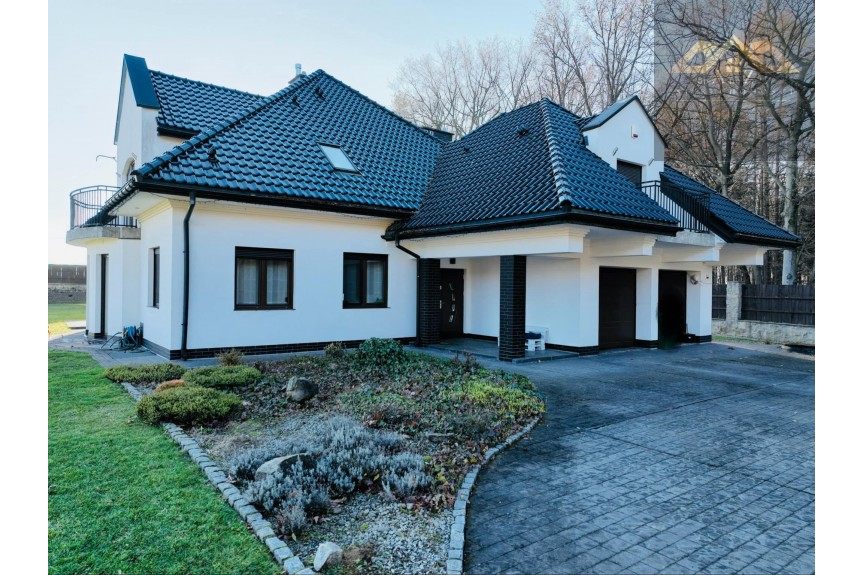 małopolskie, tarnowski, Tuch&oacute;w, Piotrkowice, Wyjątkowo położ&oacute;na willa podmiejska