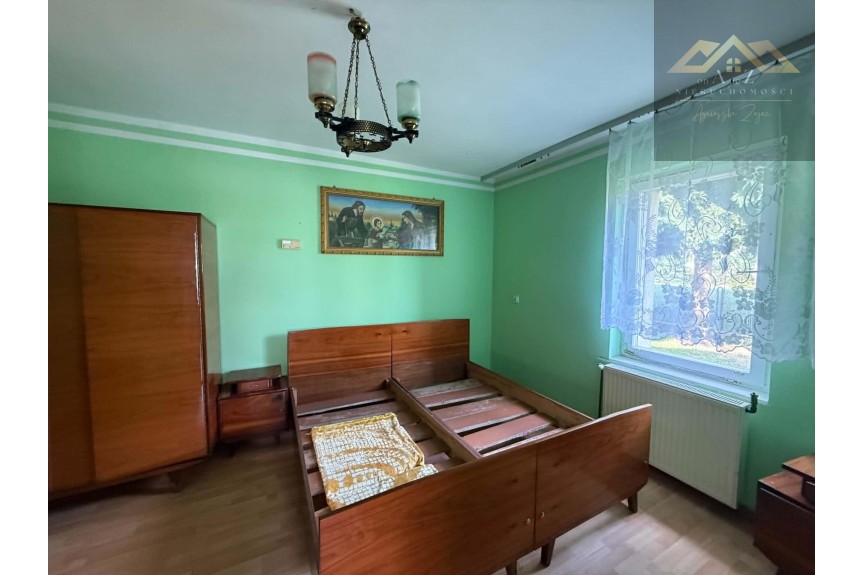 tarnowski, Wietrzychowice, Miechowice Małe, Dom murowany w spokojnym otoczeniu