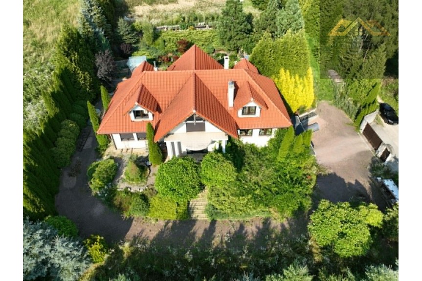 tarnowski, Tuch&oacute;w, Na sprzedaż dom w Tuchowie o pow. 279,35 m2